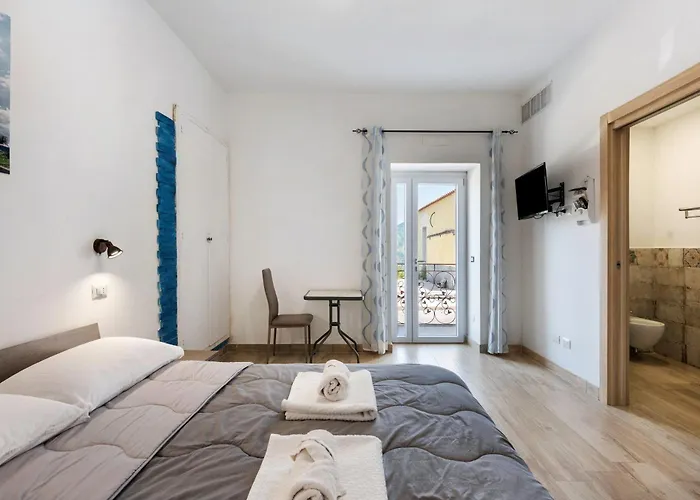 Il Ceppo Wild Frühstückspension Pimonte